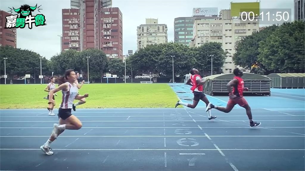 競速全台最速女高中生！黑人「肌力爆發百尺狂奔」　教練笑：像18歲