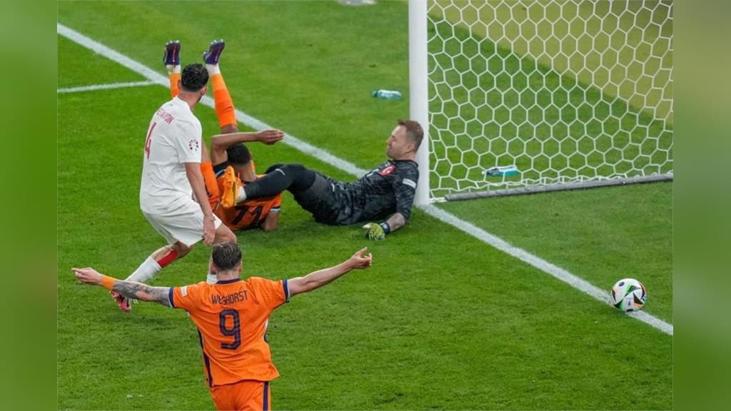 荷蘭6分鐘內連進兩球反超土耳其　睽違20年踢入歐國盃4強