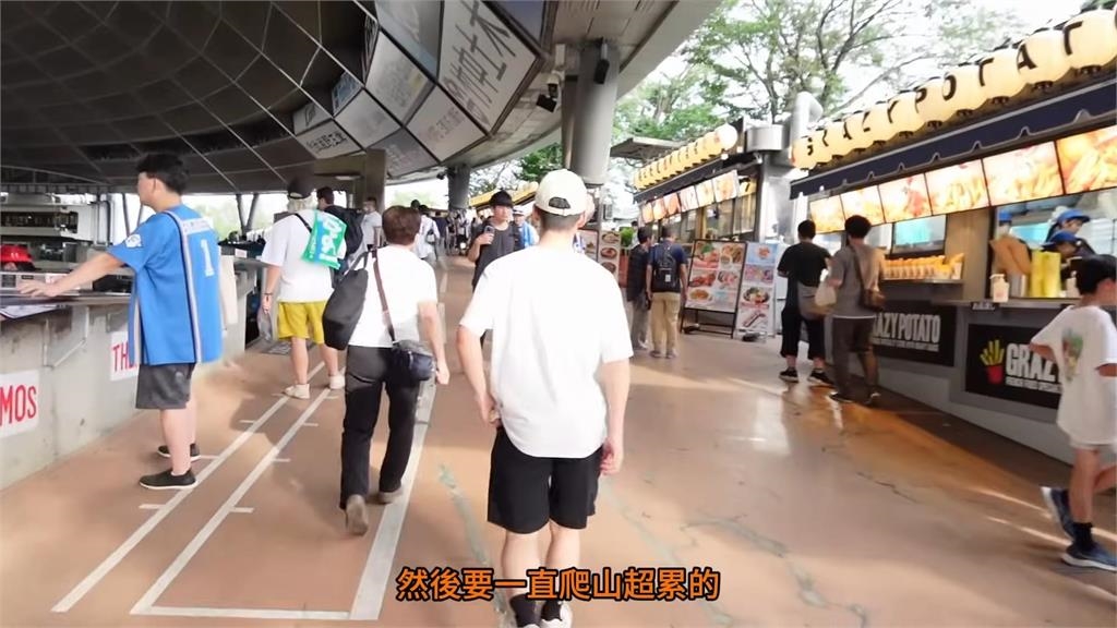 球場像大型蒸籠!他開箱日本西武巨蛋「相機熱到掛」 網虧:高級版頂加