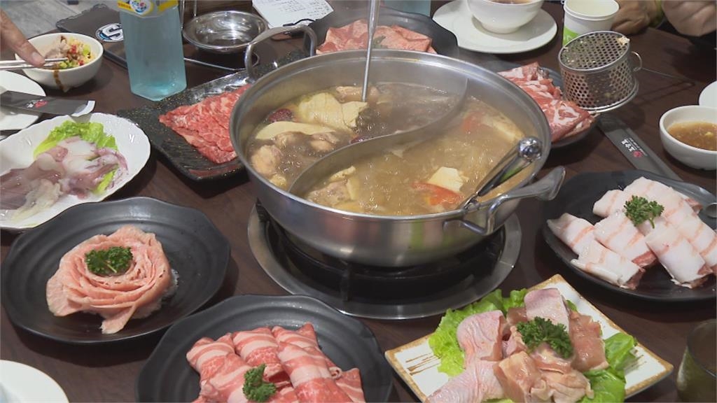 自助吧「超狂1物」火鍋渣秒撈出 網PO神撇步掀熱議:還有這2招!