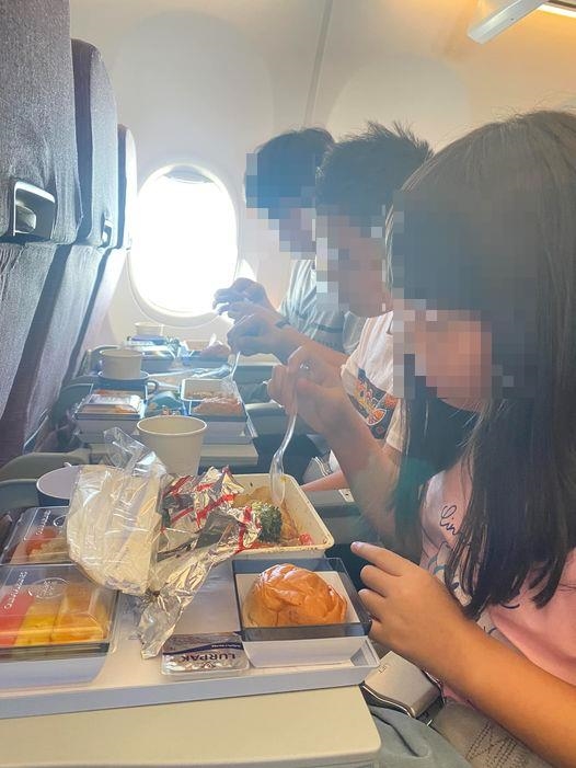 「這種餐」餐餐破萬?孩子喊愛吃爸無奈苦笑 網笑翻:醉翁之意不在酒