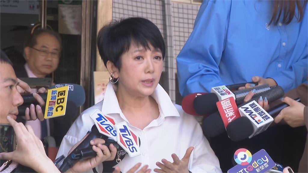小蟲欲調解卻缺席　周思潔狠嗆：戴著假面偽善瞬間被戳破