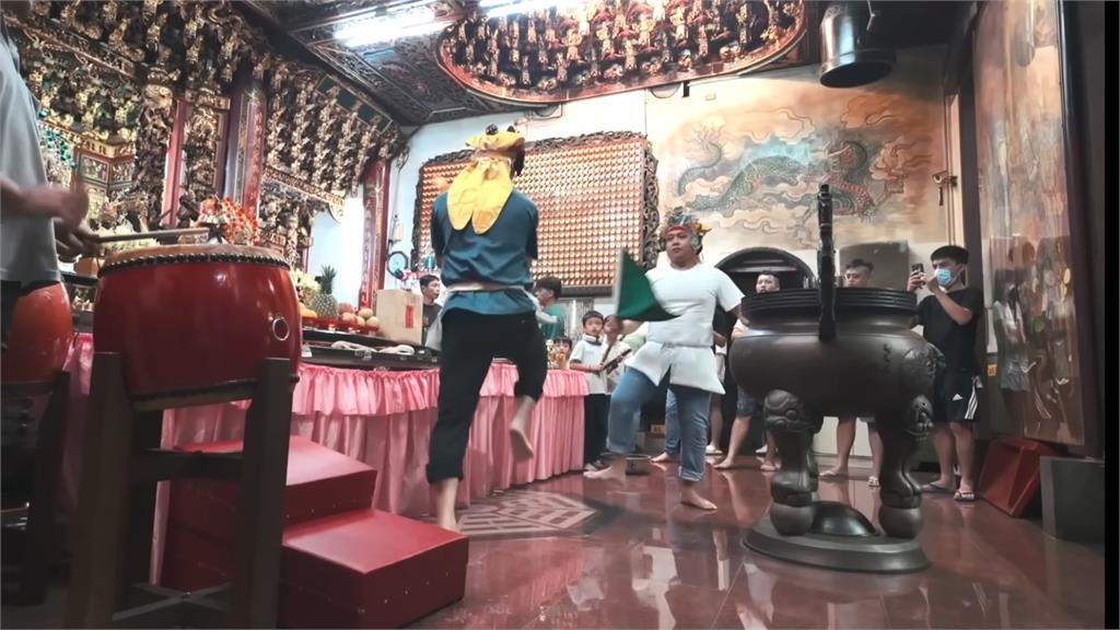 台版哈利波特！屏東嘉王宮普庵小法師畢業了　最低年齡9歲就出師