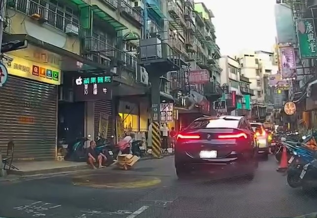 基隆道路普遍狹窄　一輛車「臨停」就進退兩難惹民怨