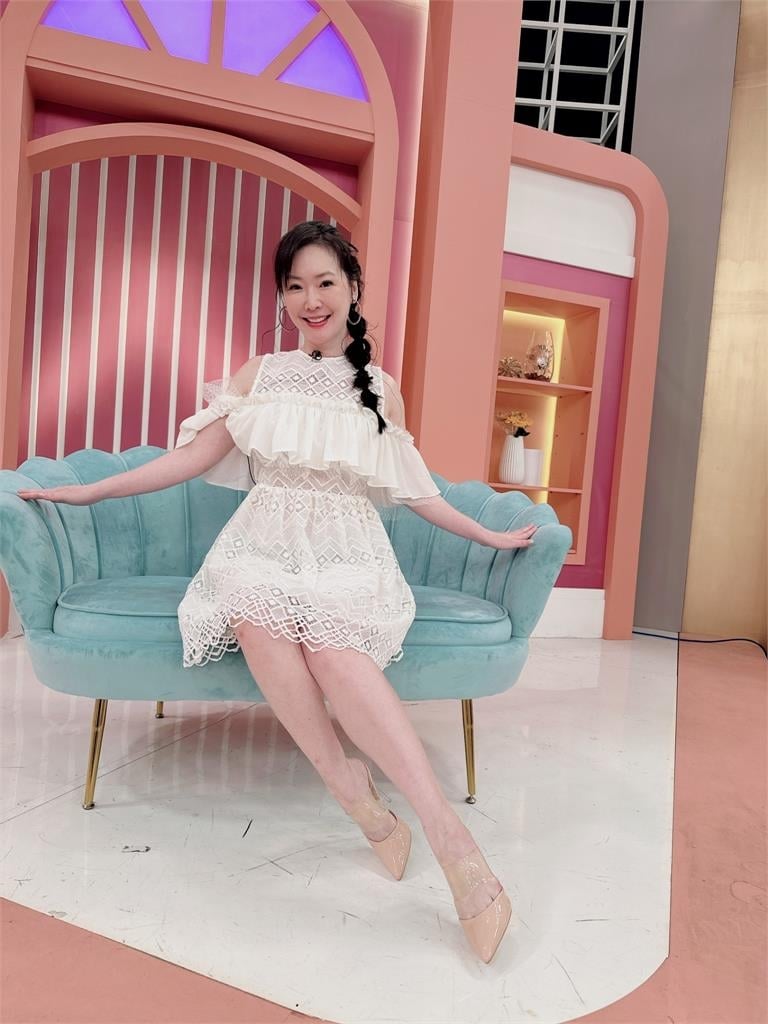 Vicky不忍了！爆料屈中恆婚前貼心呵護 婚後連手都不牽了