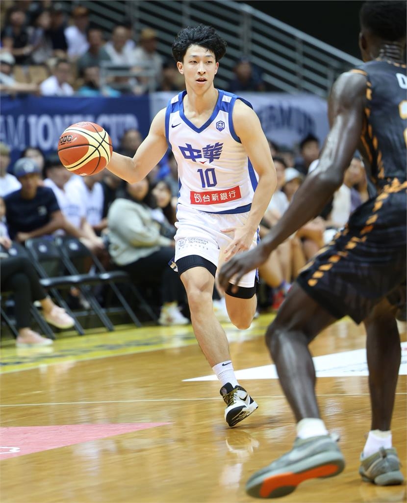 瓊斯盃/「最強外籍生」莫巴耶轟26分白搭 台灣白4分不敵大馬吞首敗