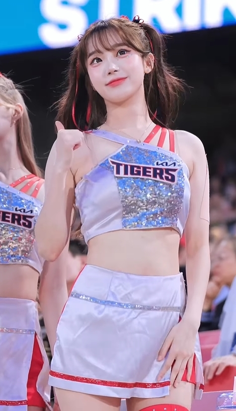 影/夢幻聯動李珠珢!韓職4女神嗨跳三振舞「高頻振動12秒」香爆全網