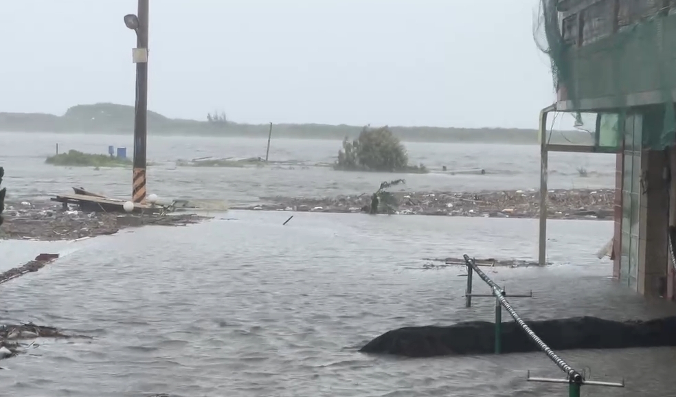 快新聞／濁水溪暴漲瀕離潰堤！　彰化大城鄉急撤2村1400人