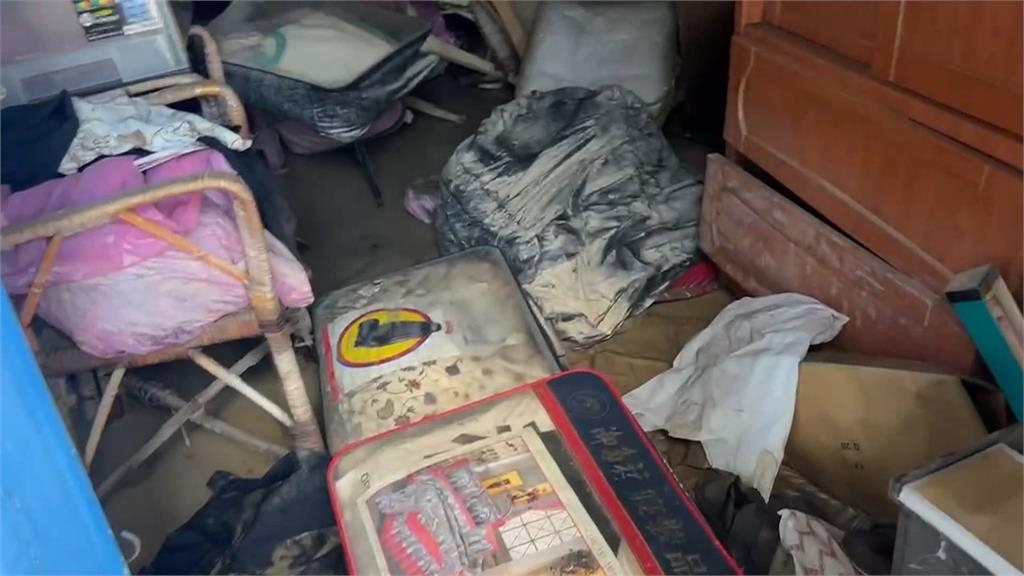 高雄美濃淹逾1米!中央編預算補助 國軍進駐幫清淤泥 居民忙善後