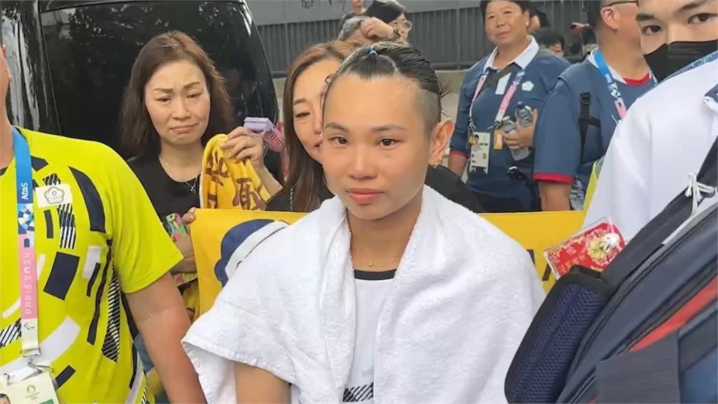 巴黎奧運/戴資穎、依瑟儂上演「好友內戰」!雙方交鋒小戴0:2無緣晉級「淚灑賽場」 巴黎奧運/戴資穎、依瑟儂上演「好友內戰」!雙方交鋒小戴0:2無緣晉級「淚灑賽場」