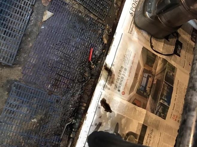 快新聞/中山條通「麵日和」遭檢舉地板超髒 北市衛生局現場抓到10缺失