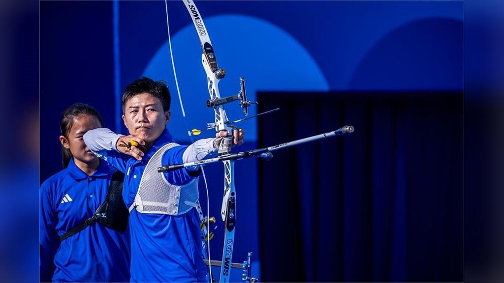 巴黎奧運/「四朝元老」雷千瑩射箭7比1擊退哥倫比亞!順利闖進32強 巴黎奧運/「四朝元老」雷千瑩射箭7比1擊退哥倫比亞!順利闖進32強