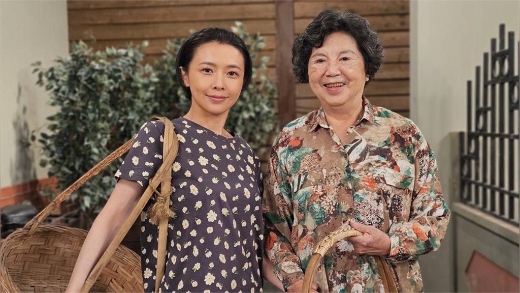 吳婉君為了《愛的榮耀》敬業曬黑 搖身一變成賣菜農村女 吳婉君為了《愛的榮耀》敬業曬黑 搖身一變成賣菜農村女