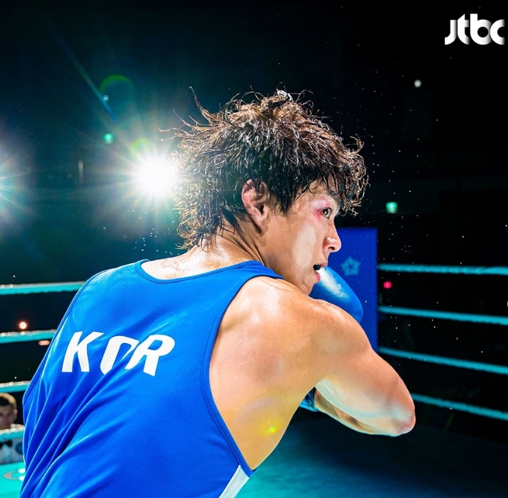 朴寶劍滿臉血打拳擊「二頭肌炸裂」 韓劇《Good Boy》劇照公開!