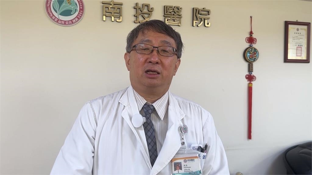 南投老婦疑熱衰竭倒臥路旁　醫院院長路過挺身救人