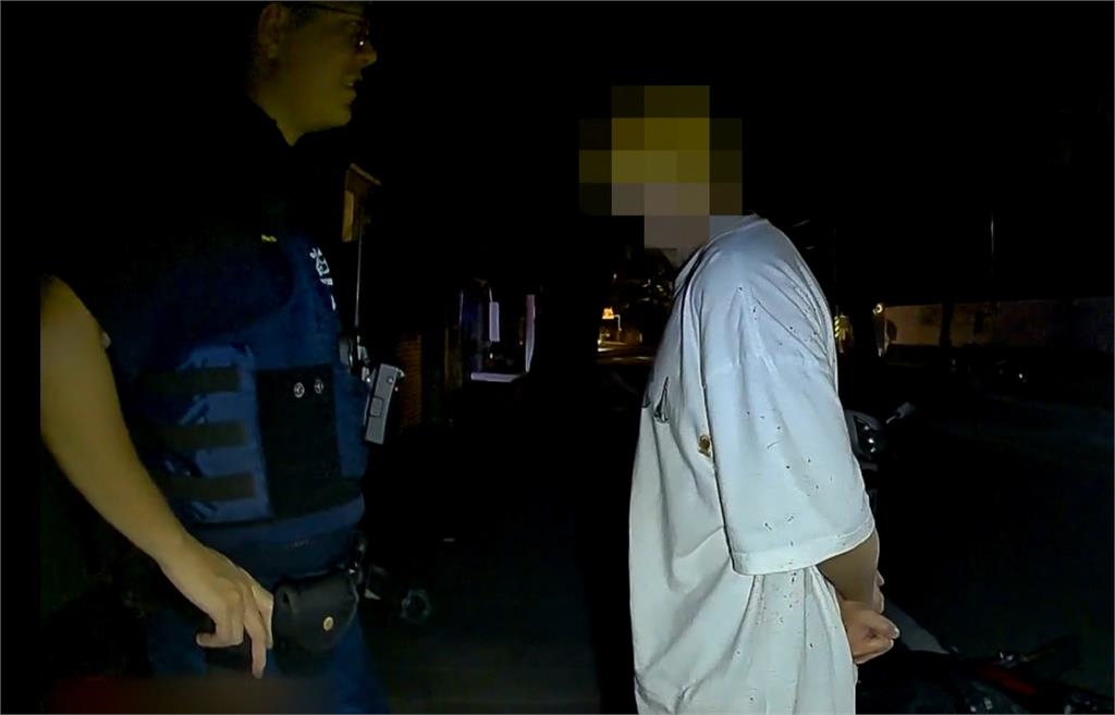 花蓮男子酒駕狂喊「我要找媽媽」 被帶回警局圖揮拳毆打員警遭壓制