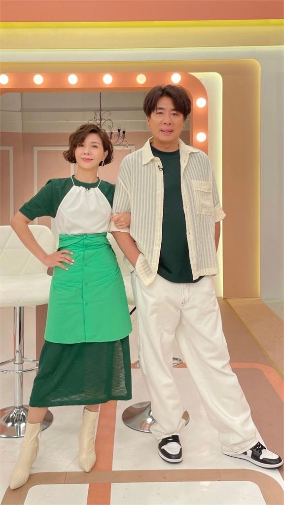 台一線東諺當海軍用牙膏洗澡消暑！阿嬤幫阿玟刮痧到皮膚受傷