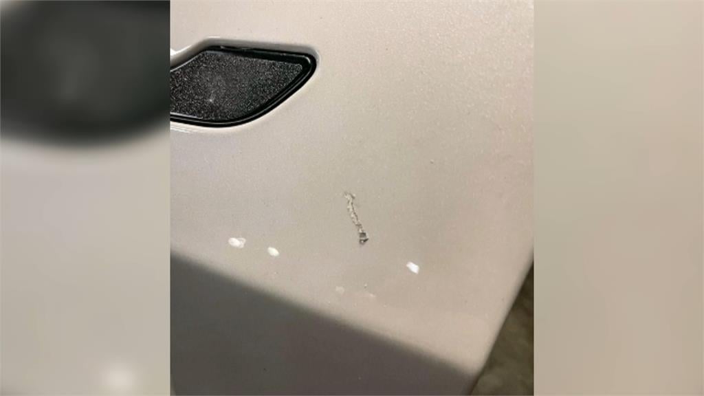 車格超大!車門照樣被刮花 「哨兵模式」揪刮車人