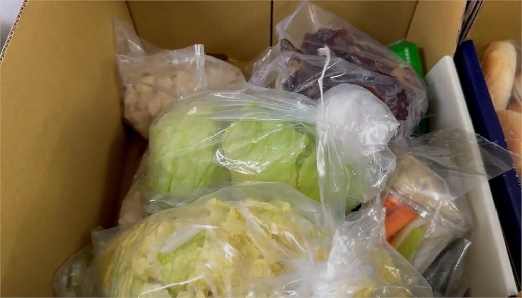 楊梅物資站竟領到「發霉麵包」?低收入戶怒喊:不被尊重