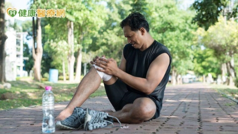 運動膝蓋外側半月板破裂  「微創膝關節鏡輔助修補術」成功重返運動場