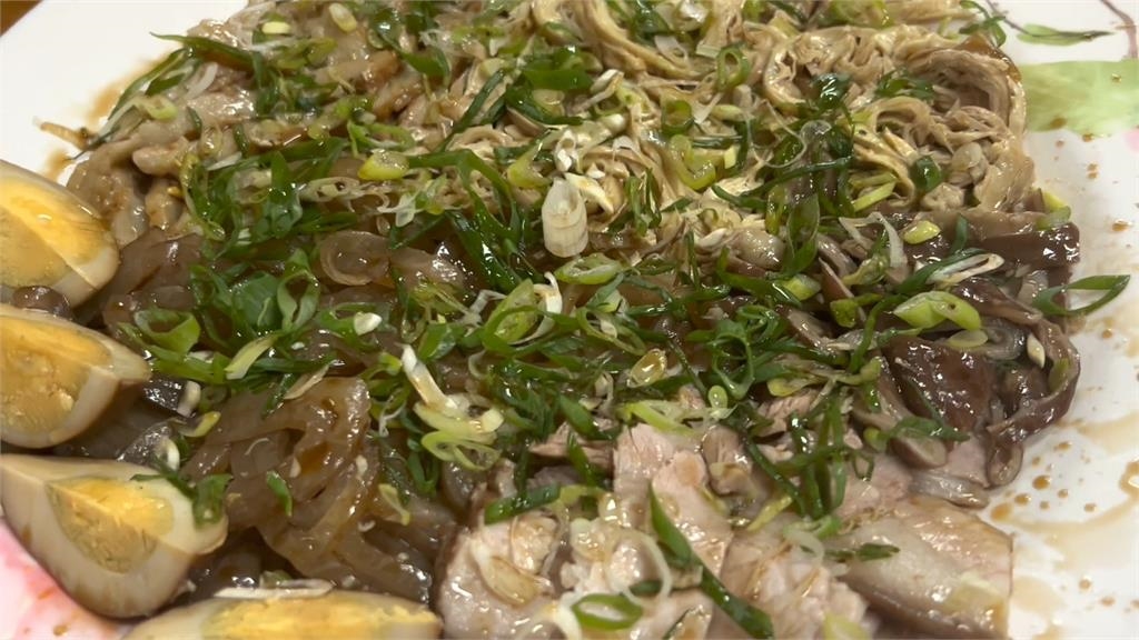 台灣趴趴走／麻醬麵系列濃厚飄香！肉燥、扁食、榨菜肉絲皆速配！各種麵條都很美味！　