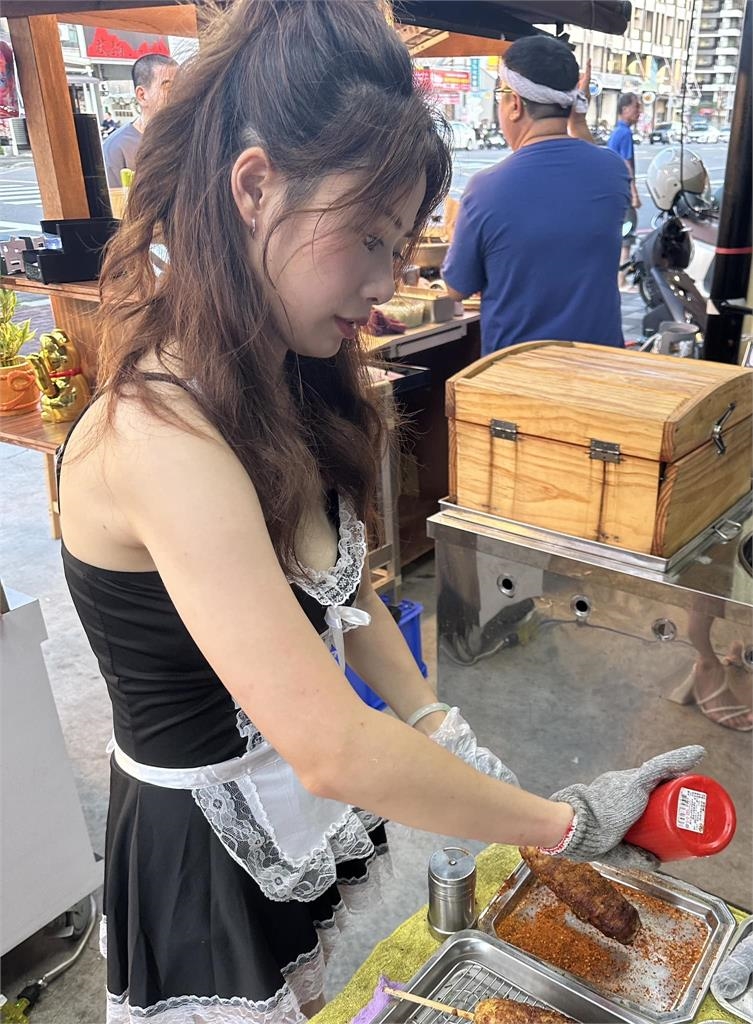 烤玉米攤「超辣闆娘」讓他想朝聖!到現場「感覺全不對」嘆:晚了40年