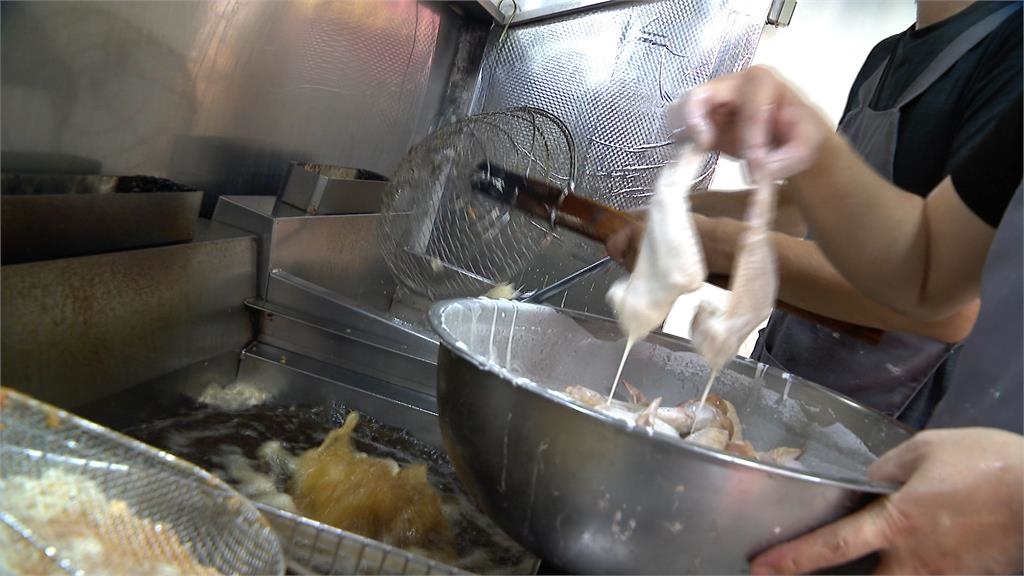 炸雞市場年產值300億 板橋佛心店家靠「這招」飄香30年