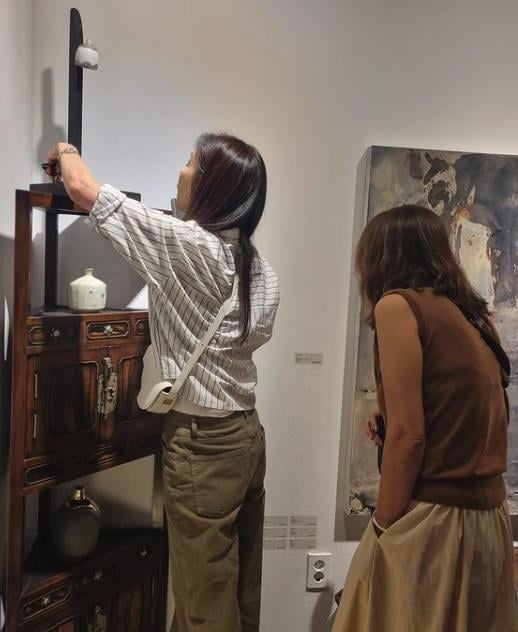 黑長直OL竟是《冬季戀歌》崔智友!對鏡三連拍「49歲真面目」被抖出