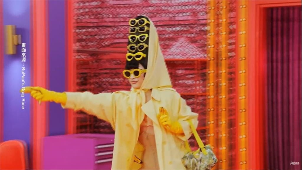 妮妃雅「人體香蕉」出席艾美獎　ＢＢＣ：全場「蕉」點