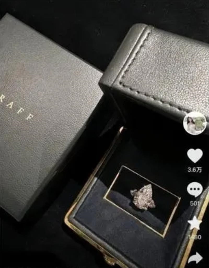 黃曉明「緋聞女友」疑似轉正曬百萬鑽戒!網酸遭閨密「12字」回嗆炸出真相