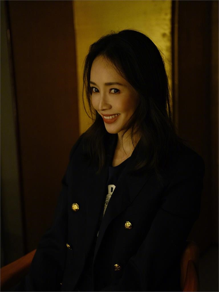 才被酸P圖過猛…侯佩岑近照瘋傳!濾鏡沒開「臉蛋直出」網認不出:她誰