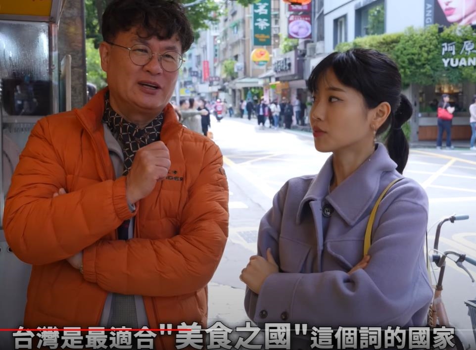 《黑白大廚》呂敬來隱身台灣大嗑美食!「這小吃」一入口嚇爛:迷住我