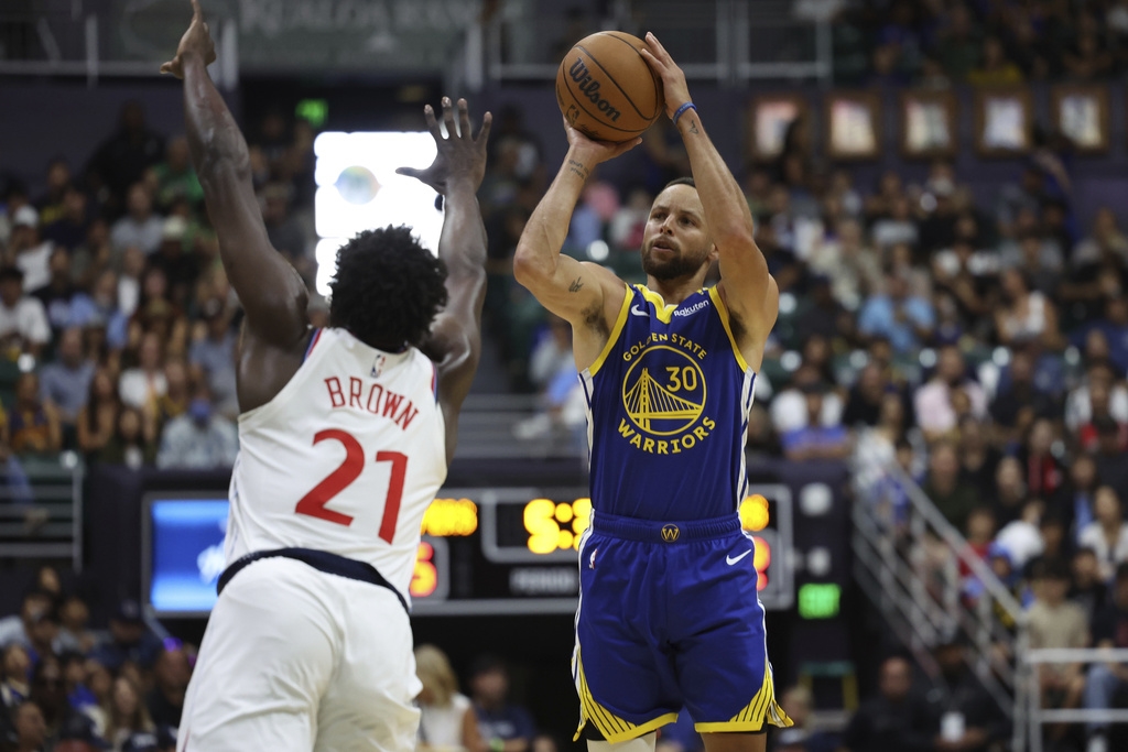 NBA(影)/勇士熱身賽砍28記3分球重創國王 但最猛的並不是咖哩