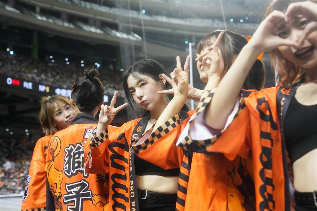 中職/韓援趙娟週三場全勤!統一獅挑戰賽看台嬌點 雙日援「比照辦理」好緊張