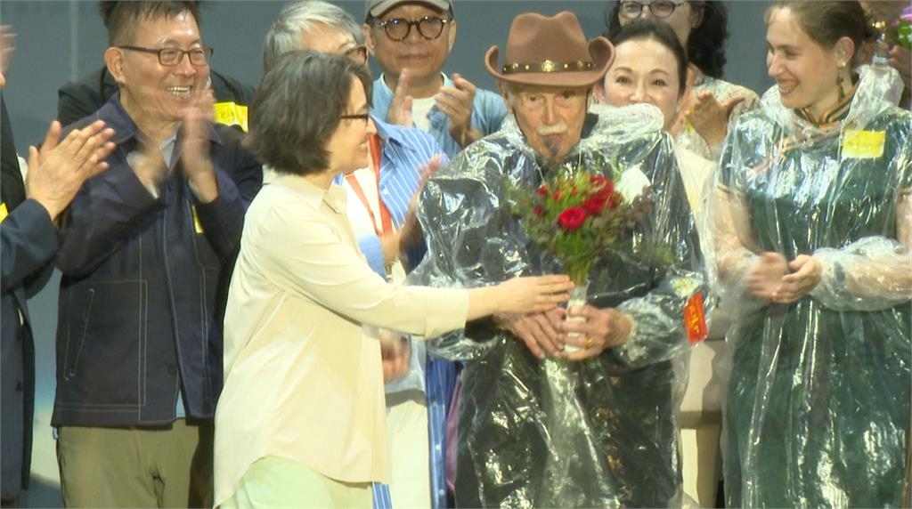 368兒童藝術工程第三輪「永續啟航」　兩廳院廣場不畏風雨精彩演出