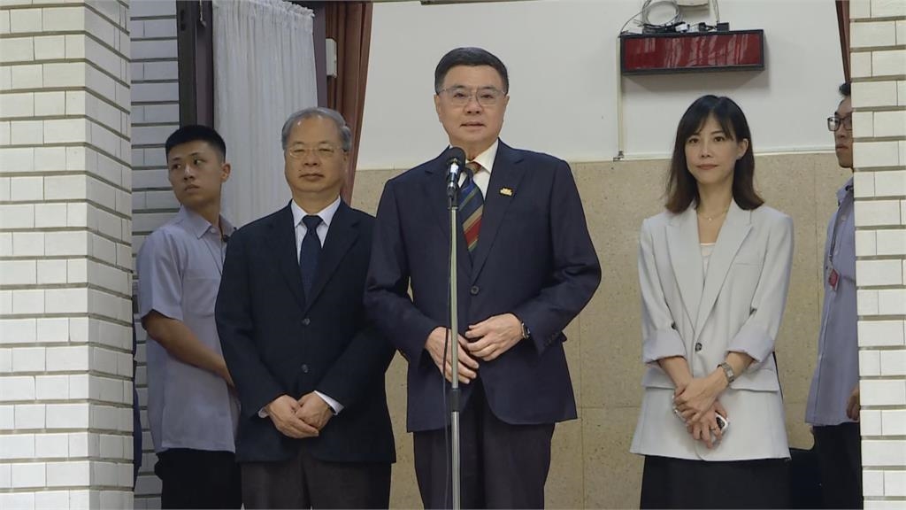 康芮轉中颱「最快下午海警」 卓榮泰:中午去氣象署了解動向 康芮轉中颱「最快下午海警」 卓榮泰:中午去氣象署了解動向