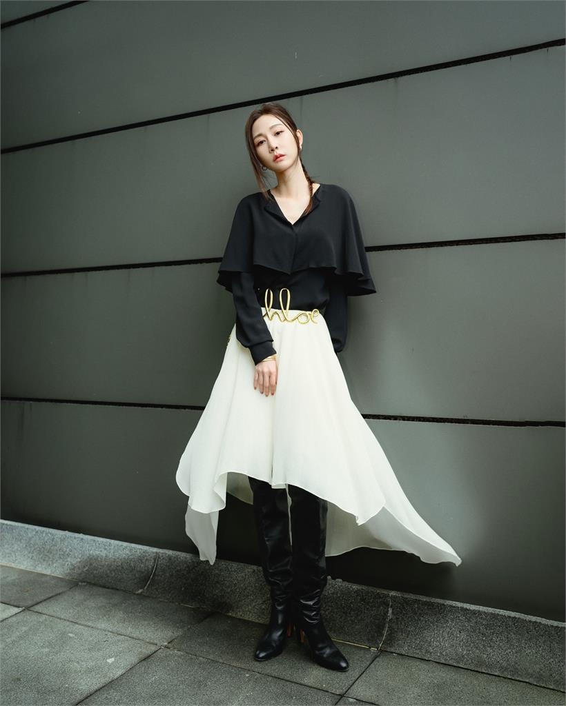 出道26年從沒拿金鐘!曾莞婷記者會「突失控爆哭」嘆:想離開演藝圈