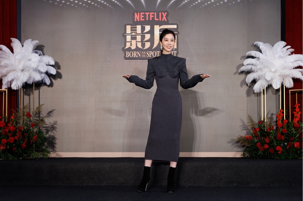 得獎機器楊貴媚曝拿獎前有這禁忌 ! 楊謹華謝導演享受鮮肉粉紅泡泡 ! 感覺自己超赤裸