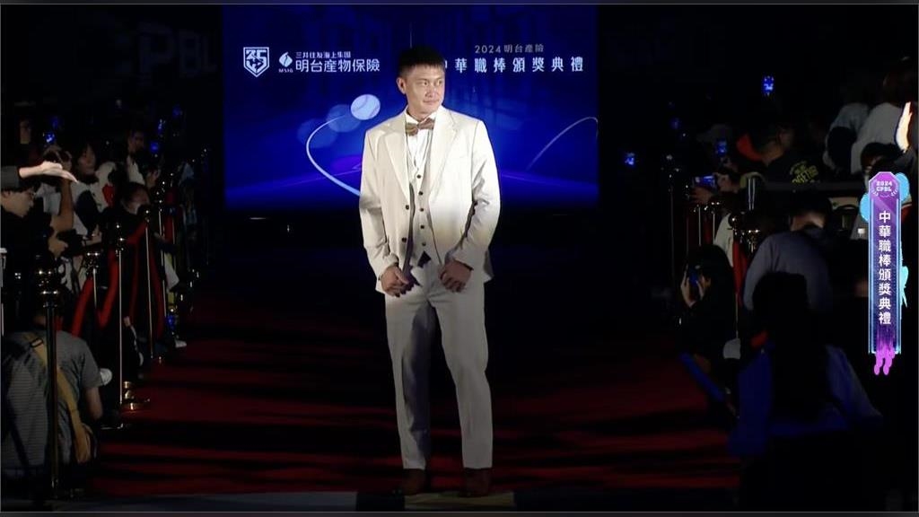 中職／生涯首奪三壘金手套！劉基鴻謝總教練葉君璋信任給機會