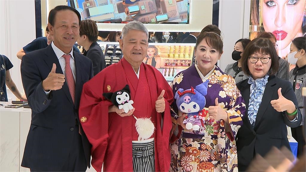 百貨週年慶壓軸登場！　「東區霸主」對戰「新兵」