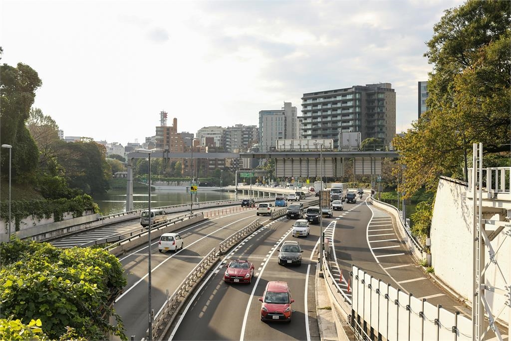 台夫妻遊日本竟「無照駕駛」業者報警2人秒落跑！網氣炸：丟臉到國外