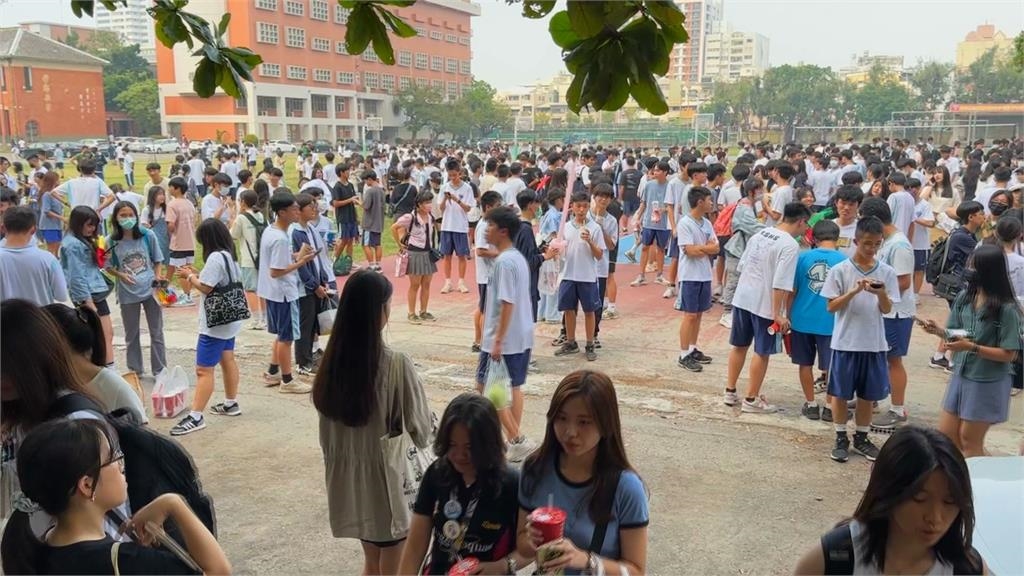 雄中「飲料日」適逢1111 教官備心酸檸檬汁安慰「單身狗」