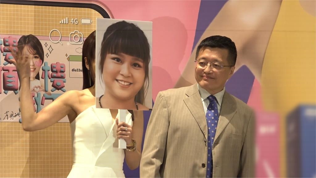 丟丟妹「93→46KG」被瘋傳切胃減肥！掀衣認了「肚子挖3洞」餓到睡不著