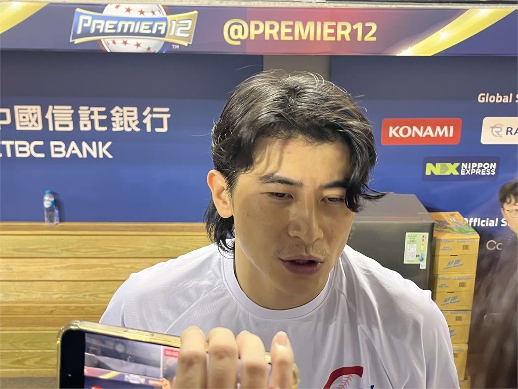 12強賽／陳傑憲繳「雙安」撞全壘打牆接殺！網讚「攻守一把罩」：超扛