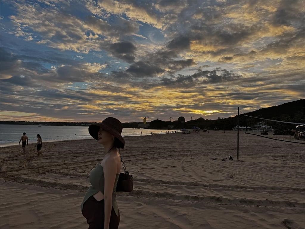 曾之喬小背心「解放渾圓孕肚」曲線現形!產前爆「阿雜小插曲」:深呼吸…