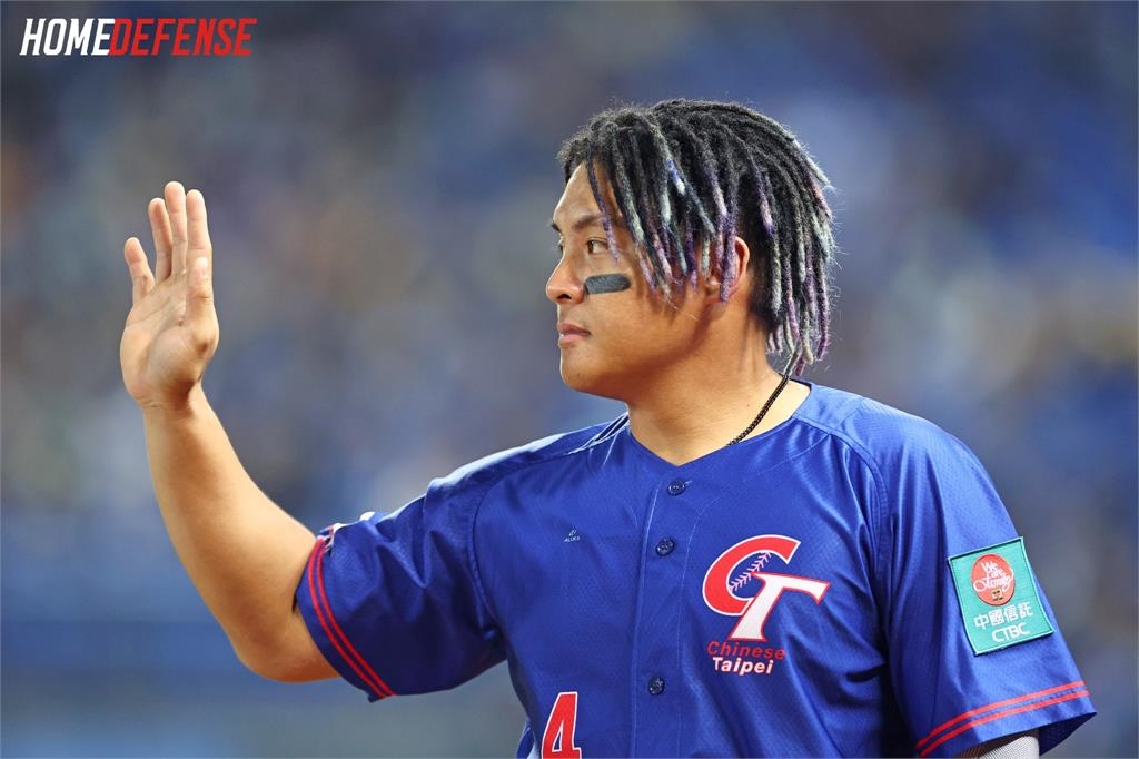 12強賽/吉力吉撈3分砲嗨衝本壘!網見「1動作」笑翻:教練進傷兵名單