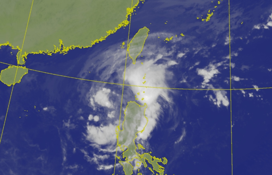 快新聞/東北季風+萬宜外圍雲系影響 北台灣濕涼防豪大雨