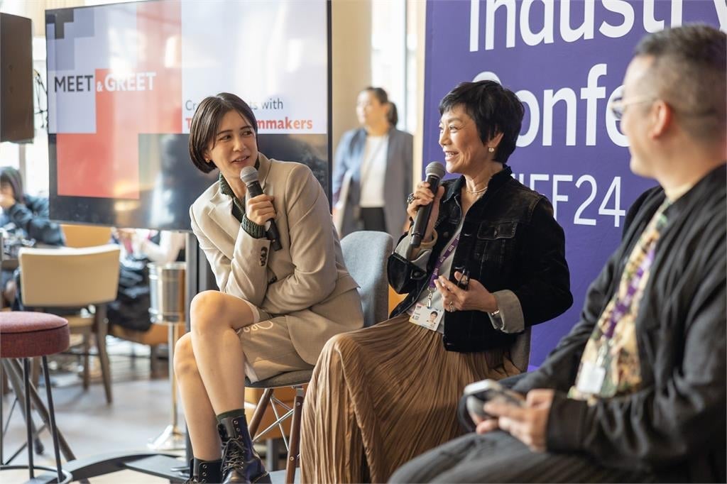 影后張艾嘉媽媽驚傳摔倒!急趕回香港「出席金馬頒獎典禮有變數」?