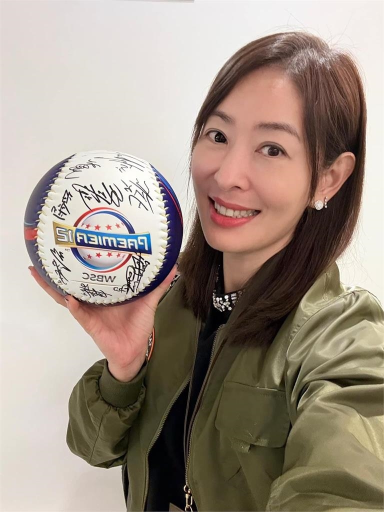 賈永婕噴淚見證中華隊奪冠！我不道歉了！　網讚：這個光明燈點得真好