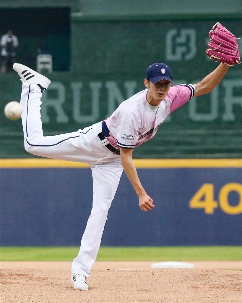 曹佑寧當年棒球實力多強?曾和「台灣隊長」陳傑憲U21完封日本奪金